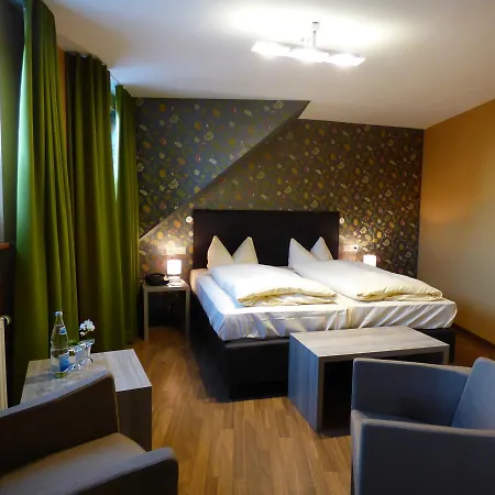 Zum Kronprinzen Hotel Garni Weyher Exterior photo